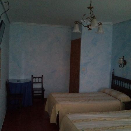 Hostal Bellas Hotel Avila Room photo