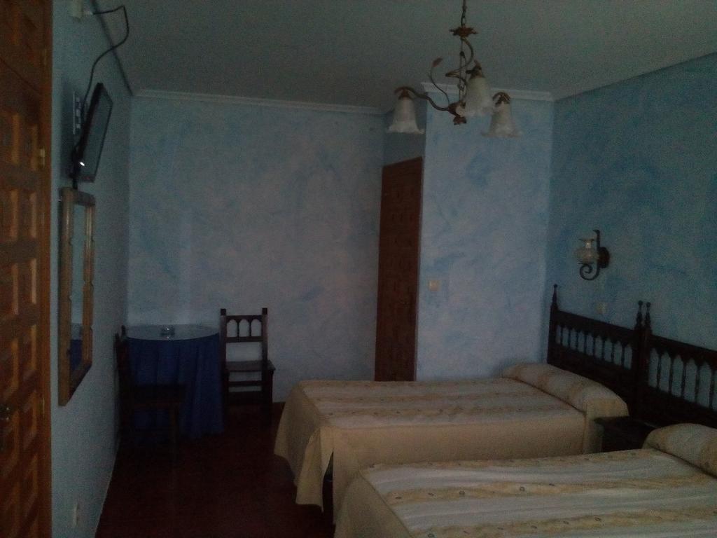 Hostal Bellas Hotel Avila Room photo